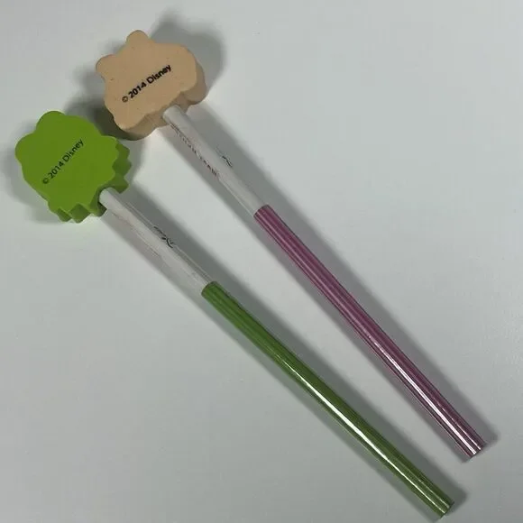 Muppets Most Wanted pencils Miss Piggy & Kermit Pencil Topper Erasers - Picture 4 of 5